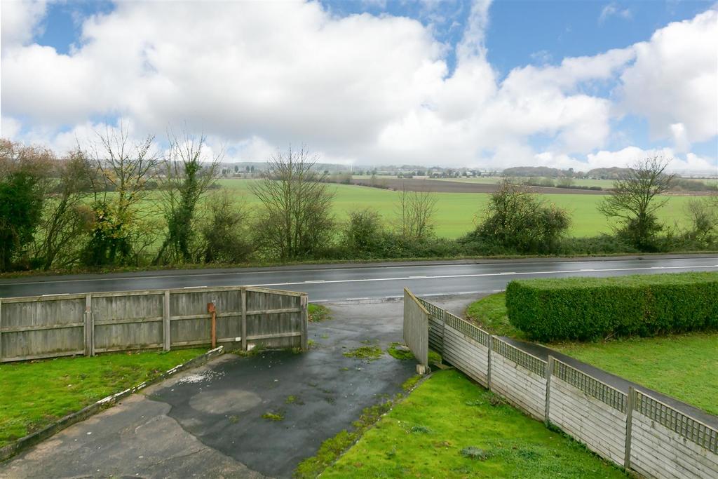 Market Weighton Road, Holme On... 4 bed detached house £450,000
