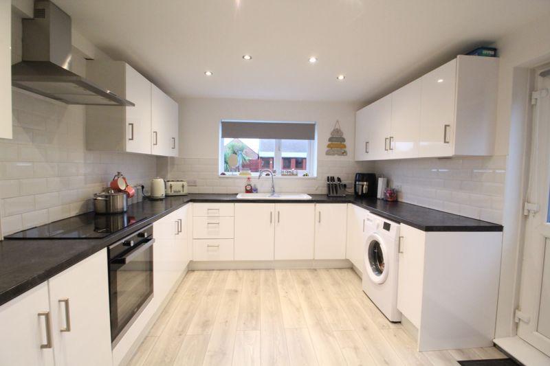 Brockley Avenue, South Shields 3 bed semidetached house £130,000