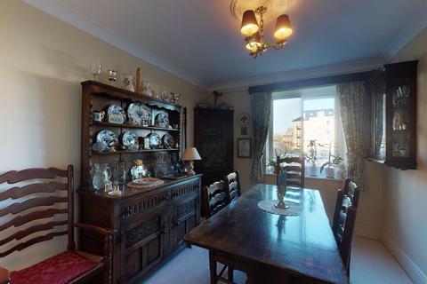 39 Carlton Leas, Folkestone, CT20 2DJ