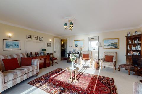 39 Carlton Leas, Folkestone, CT20 2DJ