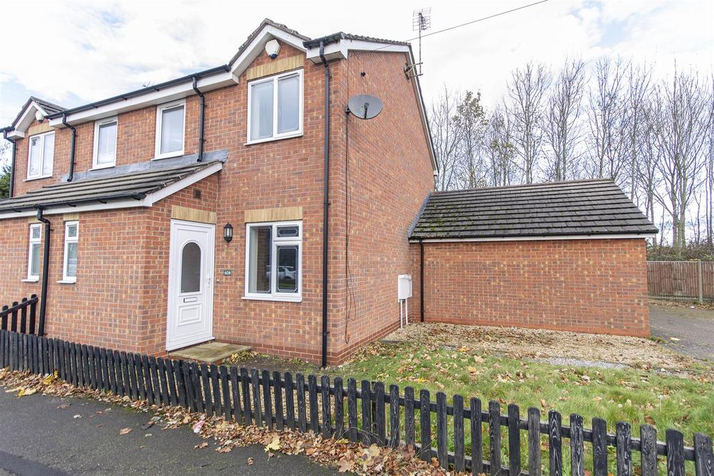 Pilsley Road, Danesmoor, Chesterfield 3 bed semidetached house £125,000