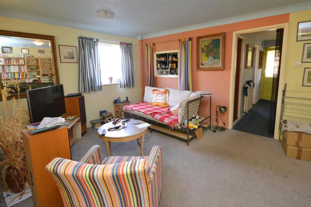 Pine View, Bridport 2 bed end of terrace house £250,000