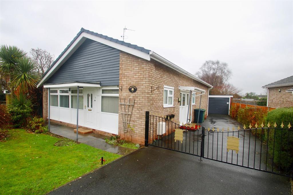 Portland Crescent, Shrewsbury 3 bed detached bungalow for sale £360,000