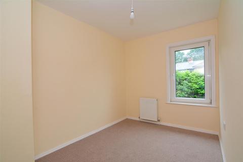 114 Broadway, Horsforth, Leeds, LS18 4HQ
