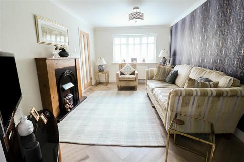 29 Finchmoor, Harlow, CM18 6UD