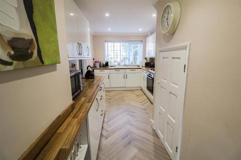 29 Finchmoor, Harlow, CM18 6UD