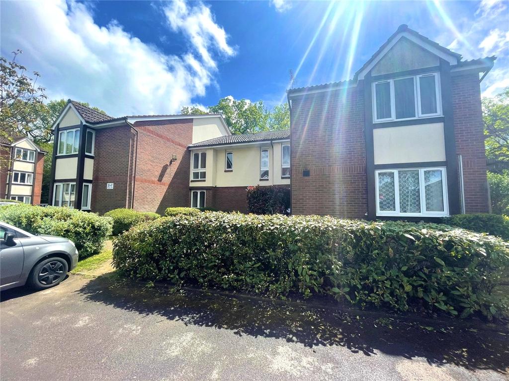 Maunsell Park, Station Hill, Crawley, West Sussex, RH10 1 bed apartment £900 pcm (£208 pw) Maunsell Park, Station Hill, Crawley, West Sussex, RH10 1 bed apartment £900 pcm (£208 pw)