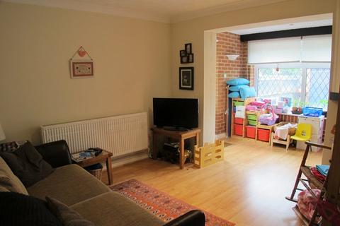 3 bedroom semi-detached house to rent, Seymour Road, Lee-On-The-Solent, Hampshire, PO13