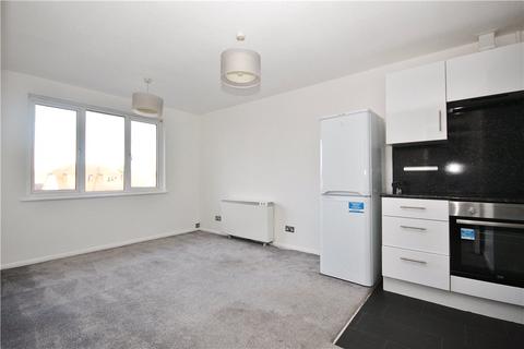 1 bedroom apartment for sale - Benjamin Court, Staines Road West, TW15