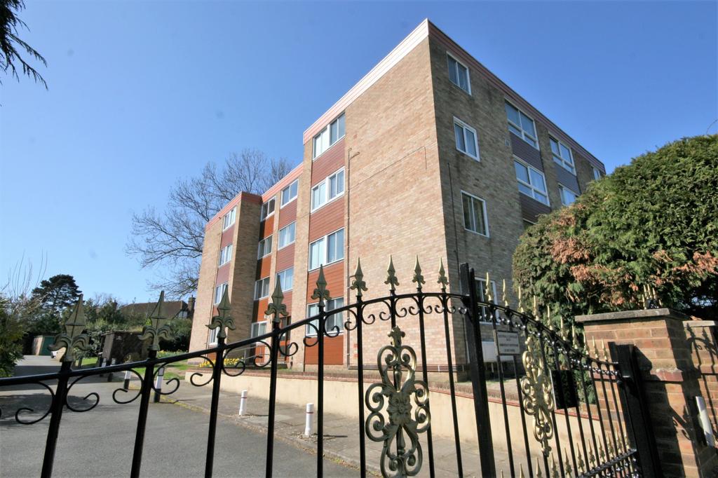 Spacious two bedroom ground floor flat
