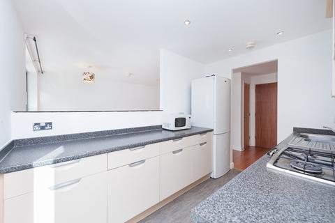 2 bedroom flat to rent - Armstrong House, Southwold Road, Clapton