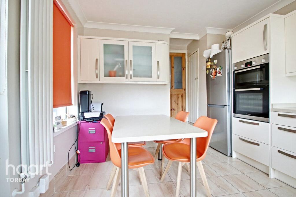 Kenwyn Road, Torquay 4 bed end of terrace house £270,000