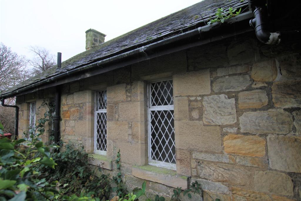 Carriden Brae, Bo'Ness, EH51 3 bed cottage £75,000