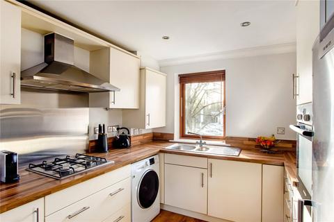 6 Edwards Close, Kings Worthy, Winchester, SO23 7HX