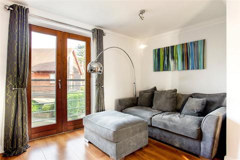 6 Edwards Close, Kings Worthy, Winchester, SO23 7HX