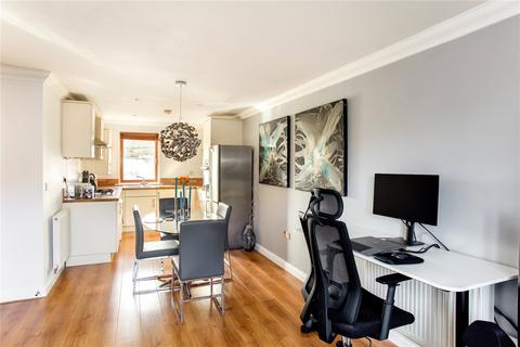 6 Edwards Close, Kings Worthy, Winchester, SO23 7HX