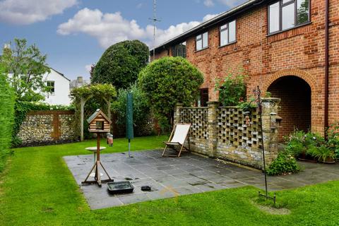 1 bedroom flat to rent, Ashley Road, Epsom