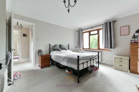 1 bedroom flat to rent, Ashley Road, Epsom