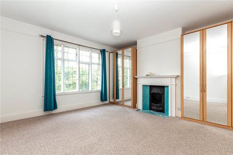 3 bedroom flat to rent, Cross Oak Road, Berkhamsted