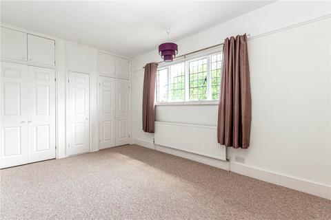3 bedroom flat to rent, Cross Oak Road, Berkhamsted