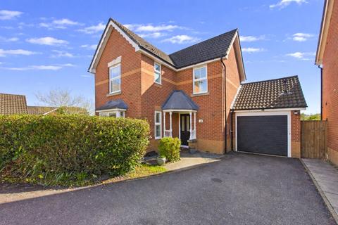 3 bedroom detached house for sale, The Knoll, Tilehurst, Reading, RG31