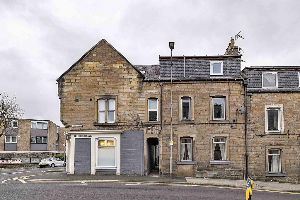 100 Scott Street, Galashiels TD1 1DX 3 bed flat £90,000