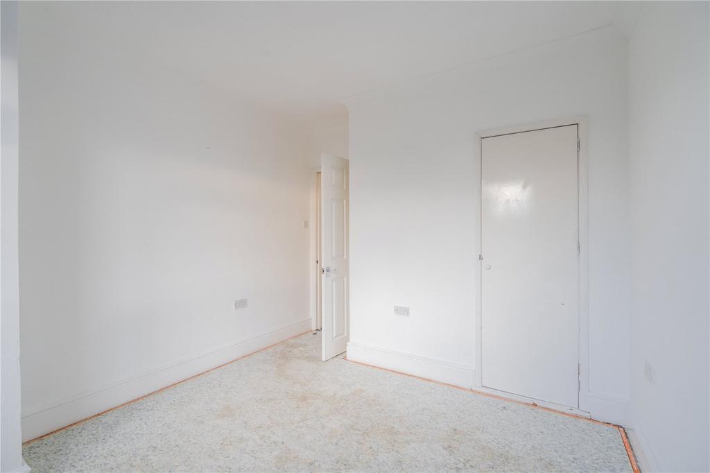 Bedroom 2 (2)