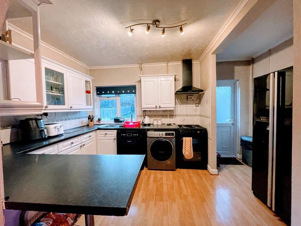 Kitchen / Breakfast Room