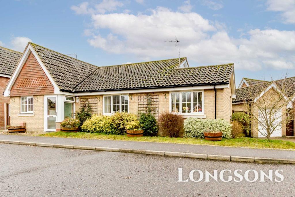 Oakleigh Drive, Swaffham 3 bed detached bungalow £325,000