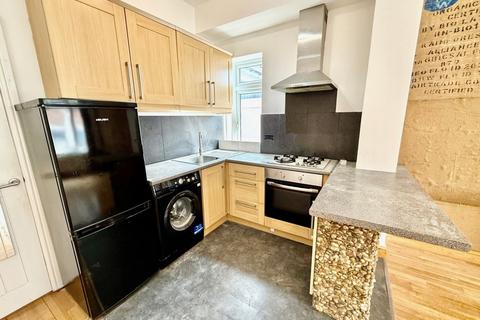 1 bedroom flat to rent, Mayes Road, Wood Green
