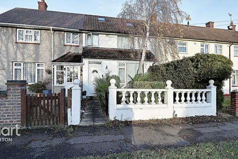 3 bedroom terraced house for sale - Torrington Gardens, Loughton, Essex, IG10