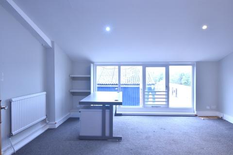 Office to rent - Ongar Road Trading Estate, Dunmow