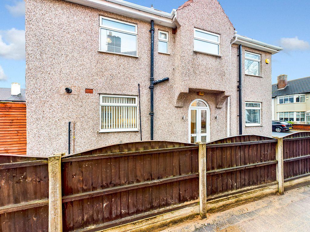 Moor Drive, Crosby L23 2UP 3 bed semidetached house £295,000