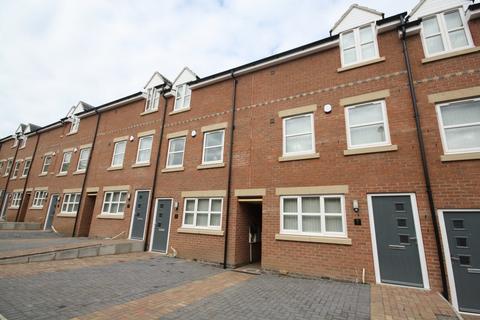 4 bedroom terraced house to rent - Blue Fox Close, West End, Leicester, LE3