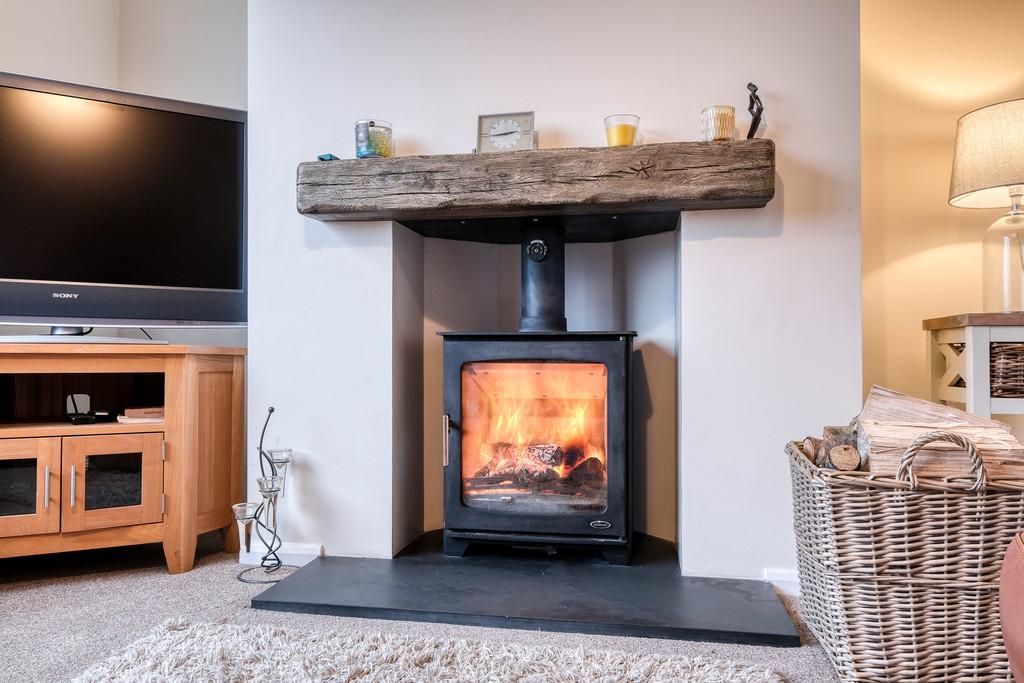 The Park, Hewell Grange, Tardebigge... 4 bed semidetached house £300,000