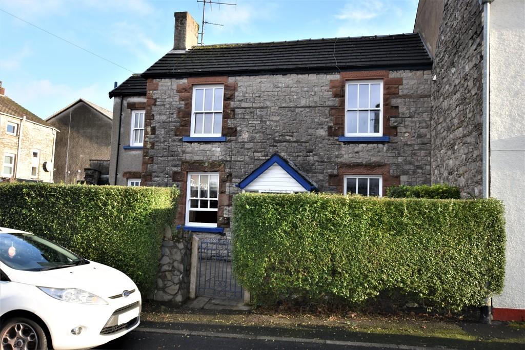 Burlington Street, Ulverston, Cumbria 2 bed semidetached house £230,000