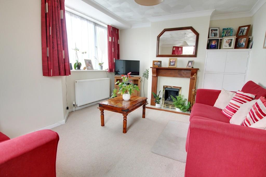 Graham Crescent, Portslade 2 bed semidetached house £325,000