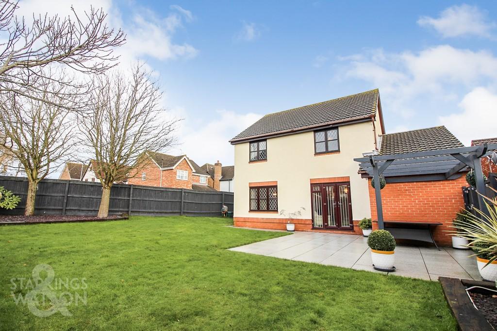 Lenthall Close, Dussindale, Norwich 4 bed detached house £425,000