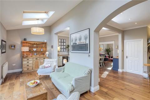 33 Richmond Road, London, SW20 0PG