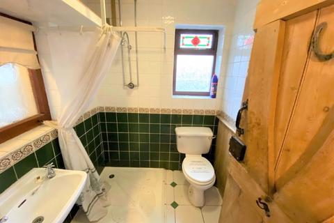 25 Amroth Road, Cardiff, CF5 5DR