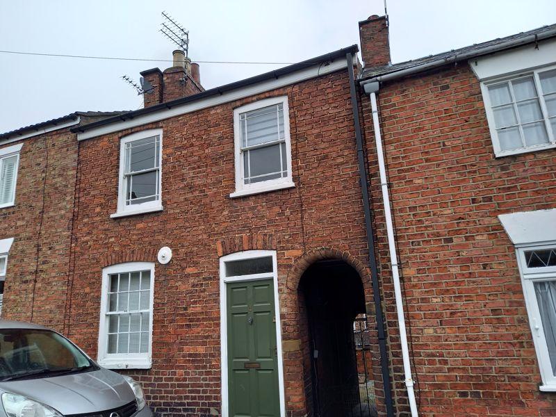 Union Street, Louth 2 bed terraced house £595 pcm (£137 pw)