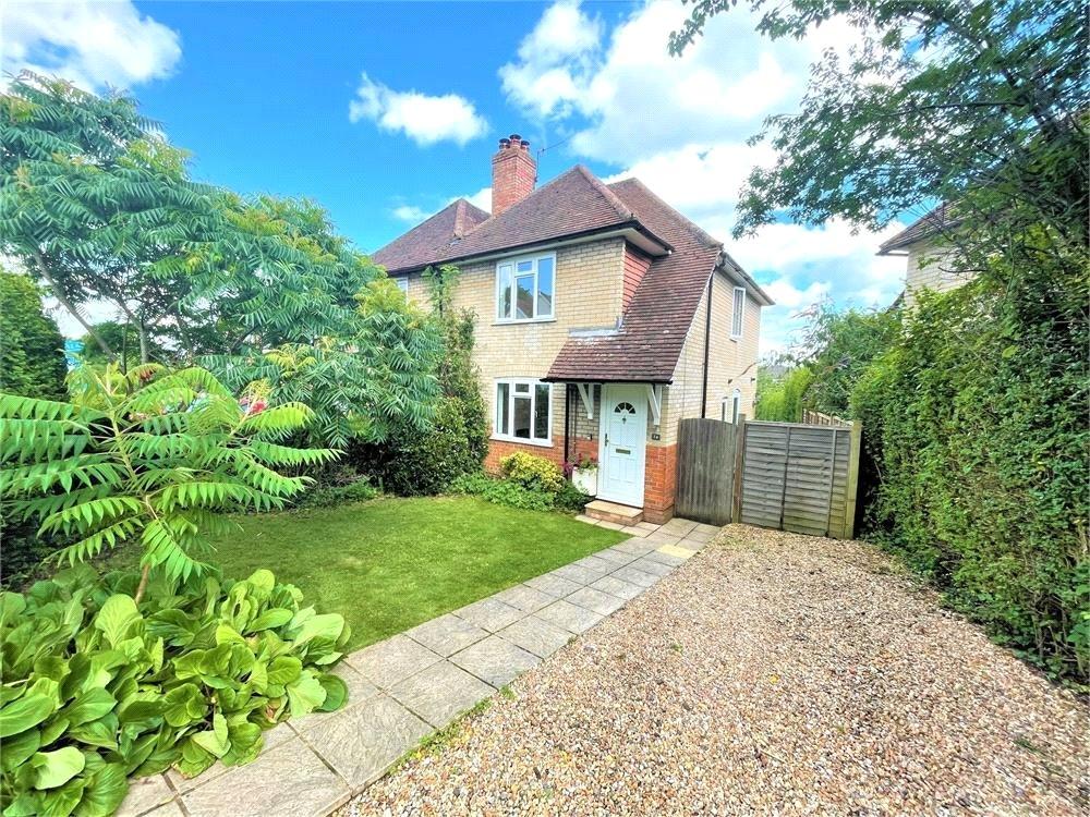 Raymond Crescent, Guildford, Surrey, GU2 3 bed semidetached house £