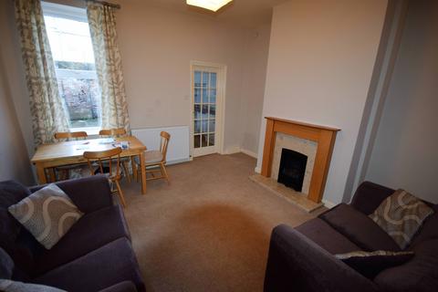 2 bedroom terraced house to rent, Close Street, Carlisle