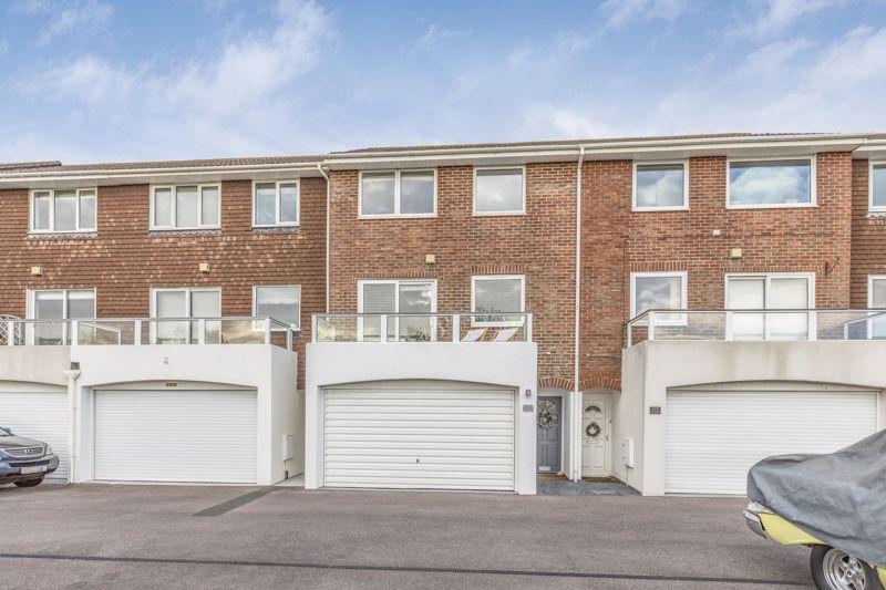 Sea Front, Hayling Island 4 bed terraced house £479,995
