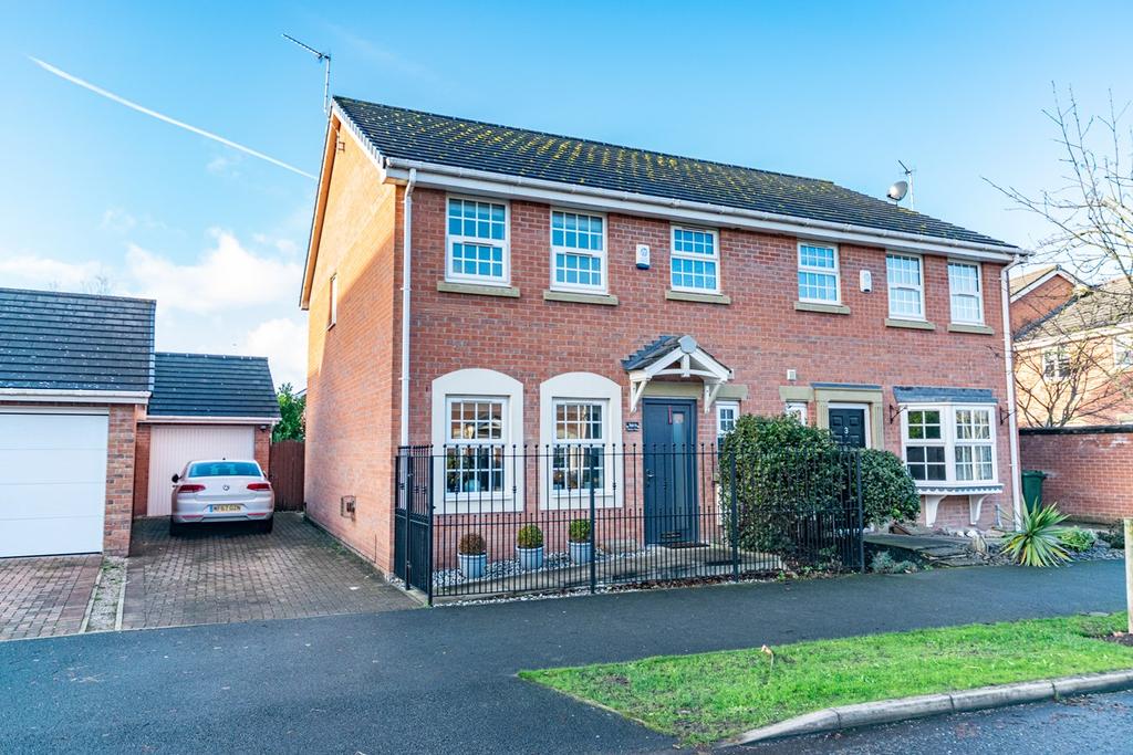 Nelson Way, Lytham, FY8 3 bed semidetached house £310,000