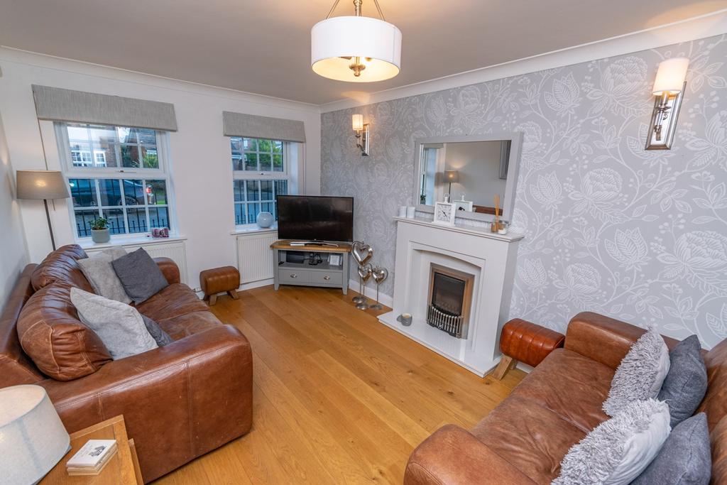 Nelson Way, Lytham, FY8 3 bed semidetached house £310,000