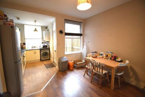 4 bedroom terraced house to rent - 211 Sharrowvale Road