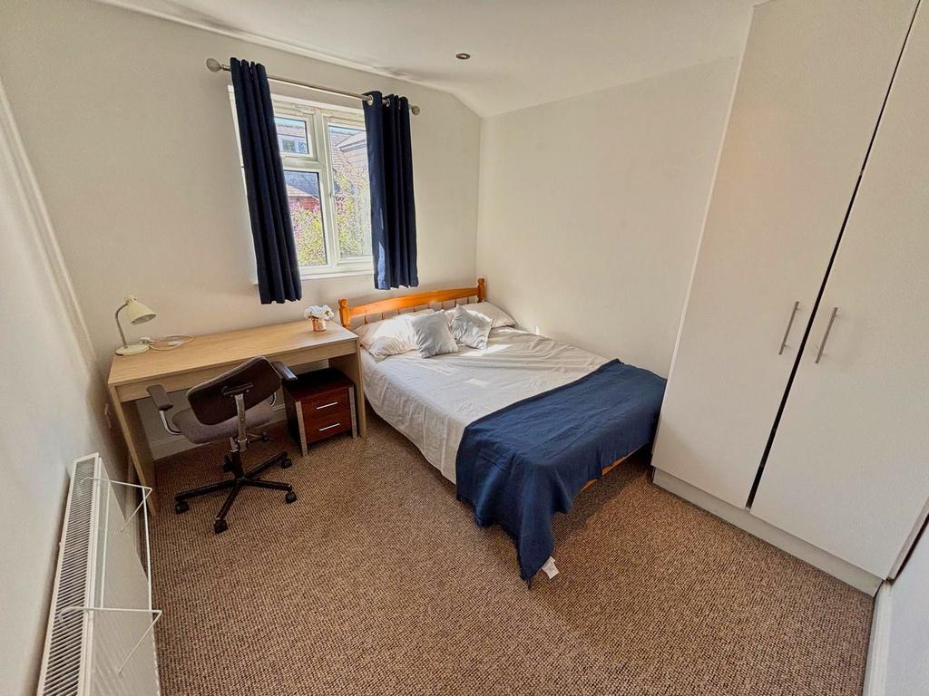House in Sheffield, Sharrow Vale, Sharrow - View 3