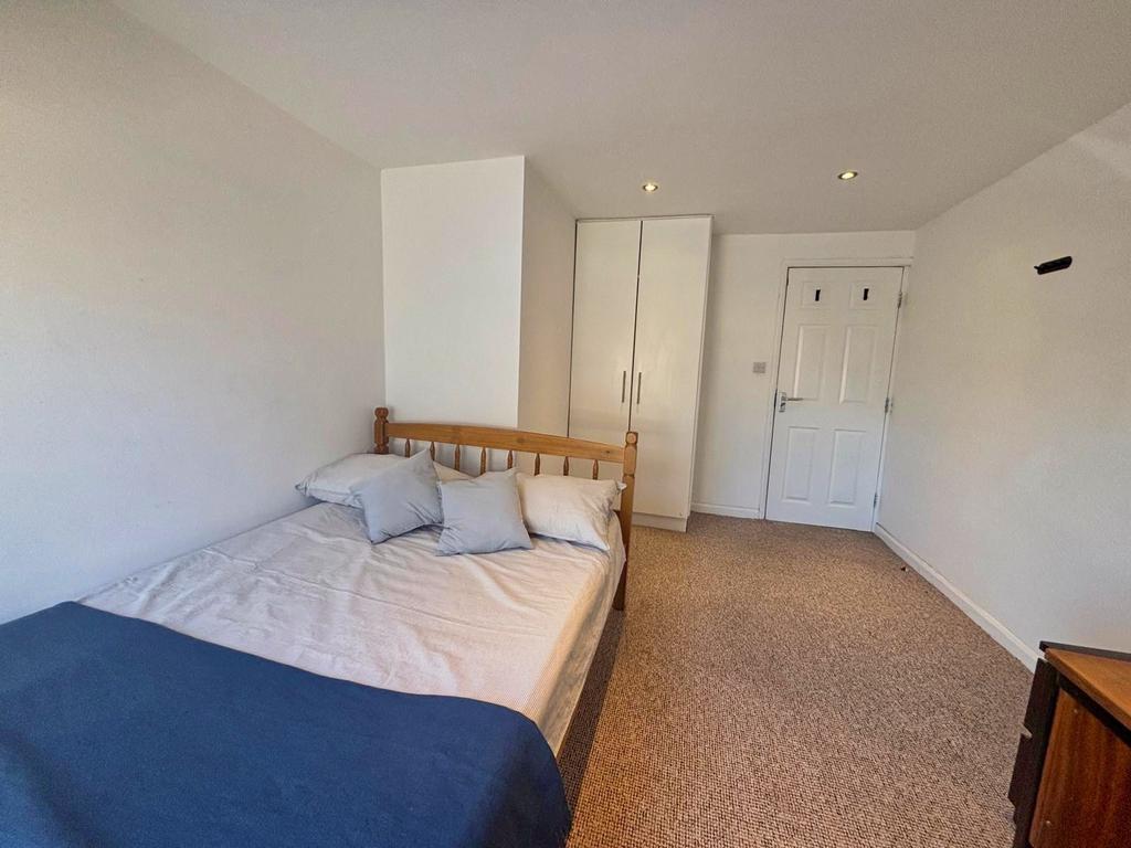 House in Sheffield, Sharrow Vale, Sharrow - View 4