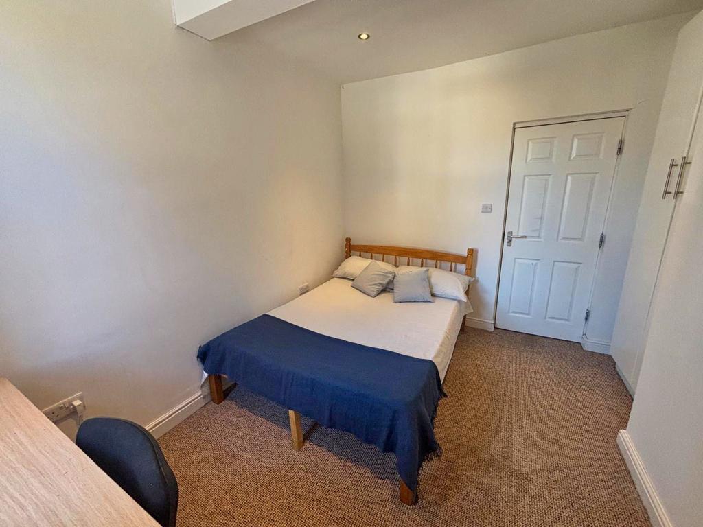 House in Sheffield, Sharrow Vale, Sharrow - View 5